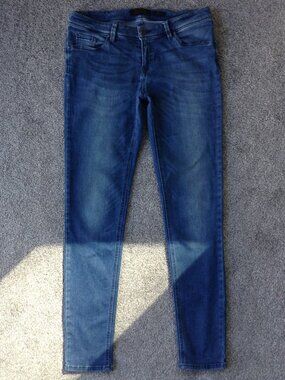 ⭐RAFFAELLO ROSSI “SINTY” DELUXE DENIM SKINNY JEANS in Blue, size 10⭐